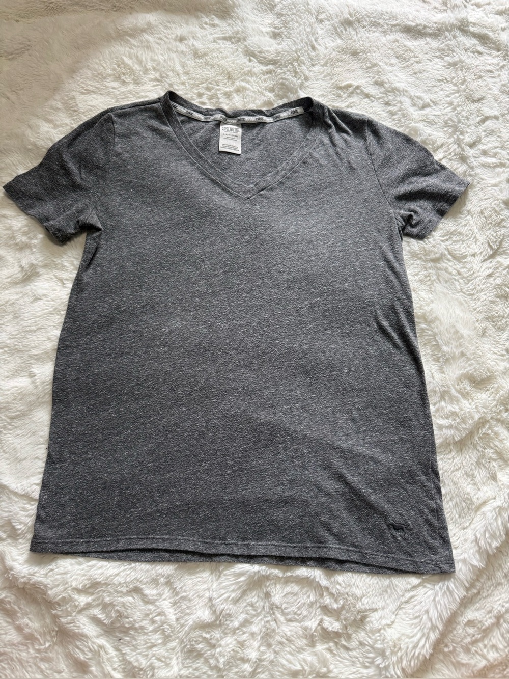 Pink Victoria’s Secret Women’s V-Neck Tee - Gray